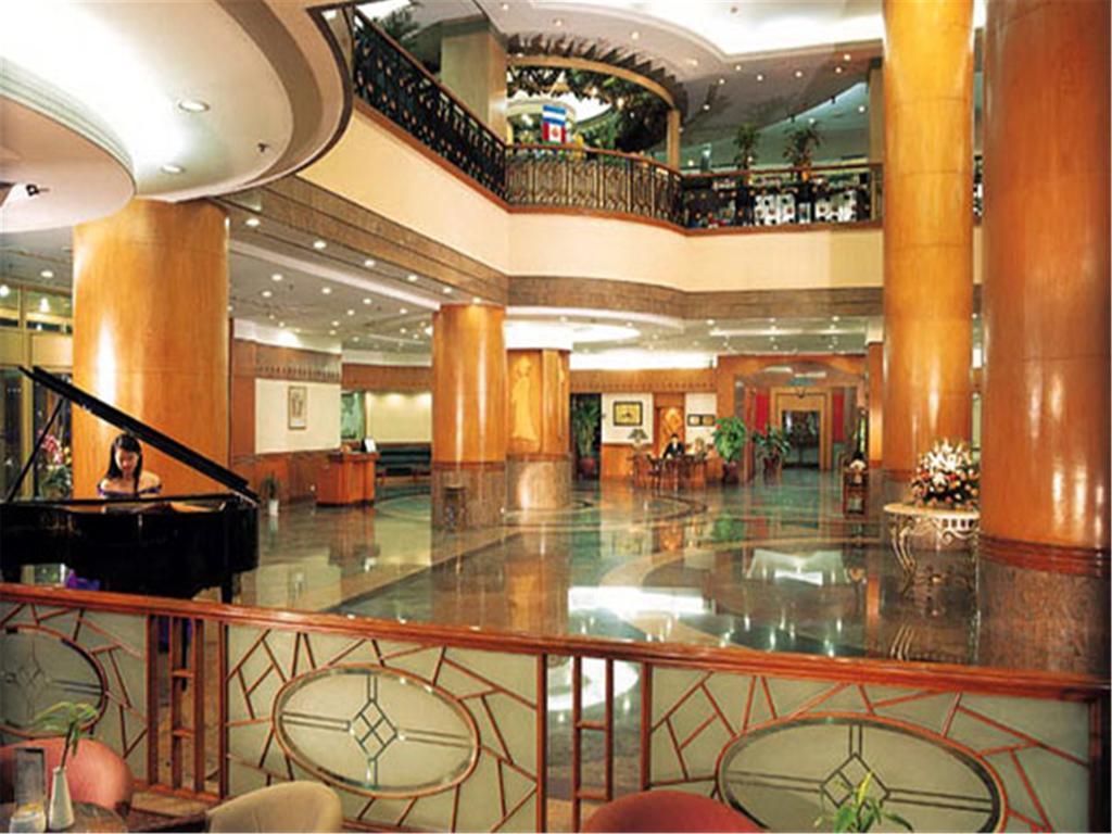 Gloria Plaza Shenyang Hotell Restaurang bild